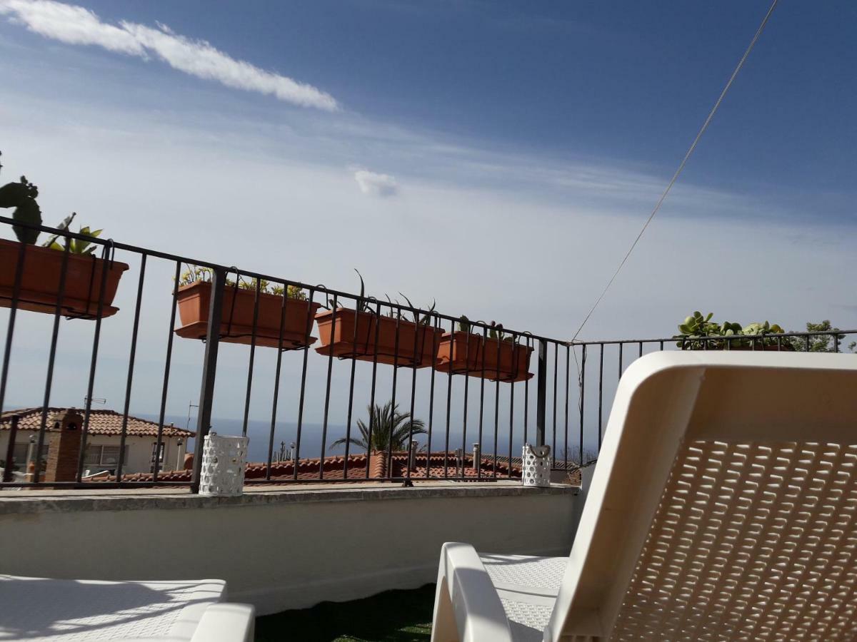 Casa Gio Lägenhet Taormina Exteriör bild